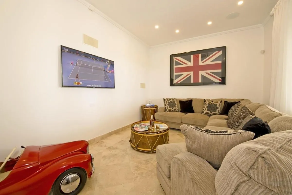 Martello House Villa Saint James